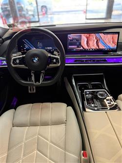 بی ئێم دەبڵیو سیریەس 7